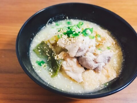 冷蔵庫の余り物で作る♪鶏モモ肉の簡単ごま豆乳鍋